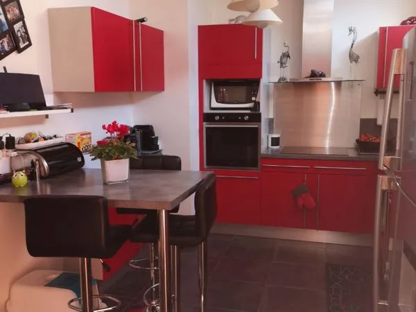 Vend appartement avec de beaux volumes
