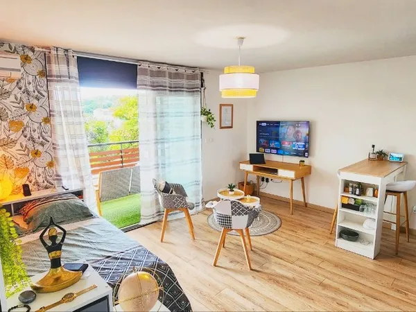 Grand studio Domenjod