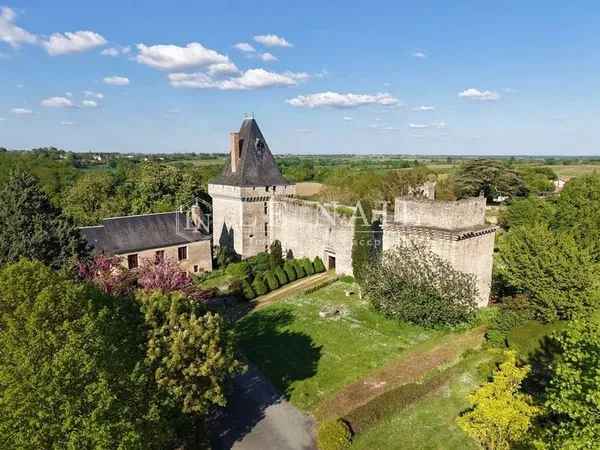 Château féodal, Ismh, et son domaine des XIIe, XVe et XVIe siècl