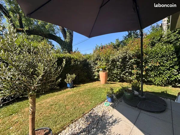 Appartement 100 m² en rez-de-jardin - Vétraz-Monthoux