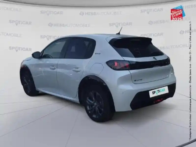 Peugeot 208 e- 136ch style — photo 8