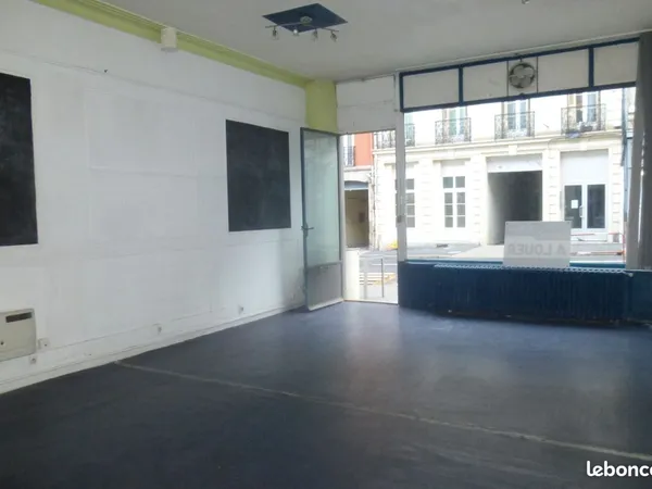 Local 110 m² Le Puy-en-Velay