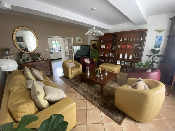 Maison de 153m2 avec extérieur et garage basse ville d'Auch