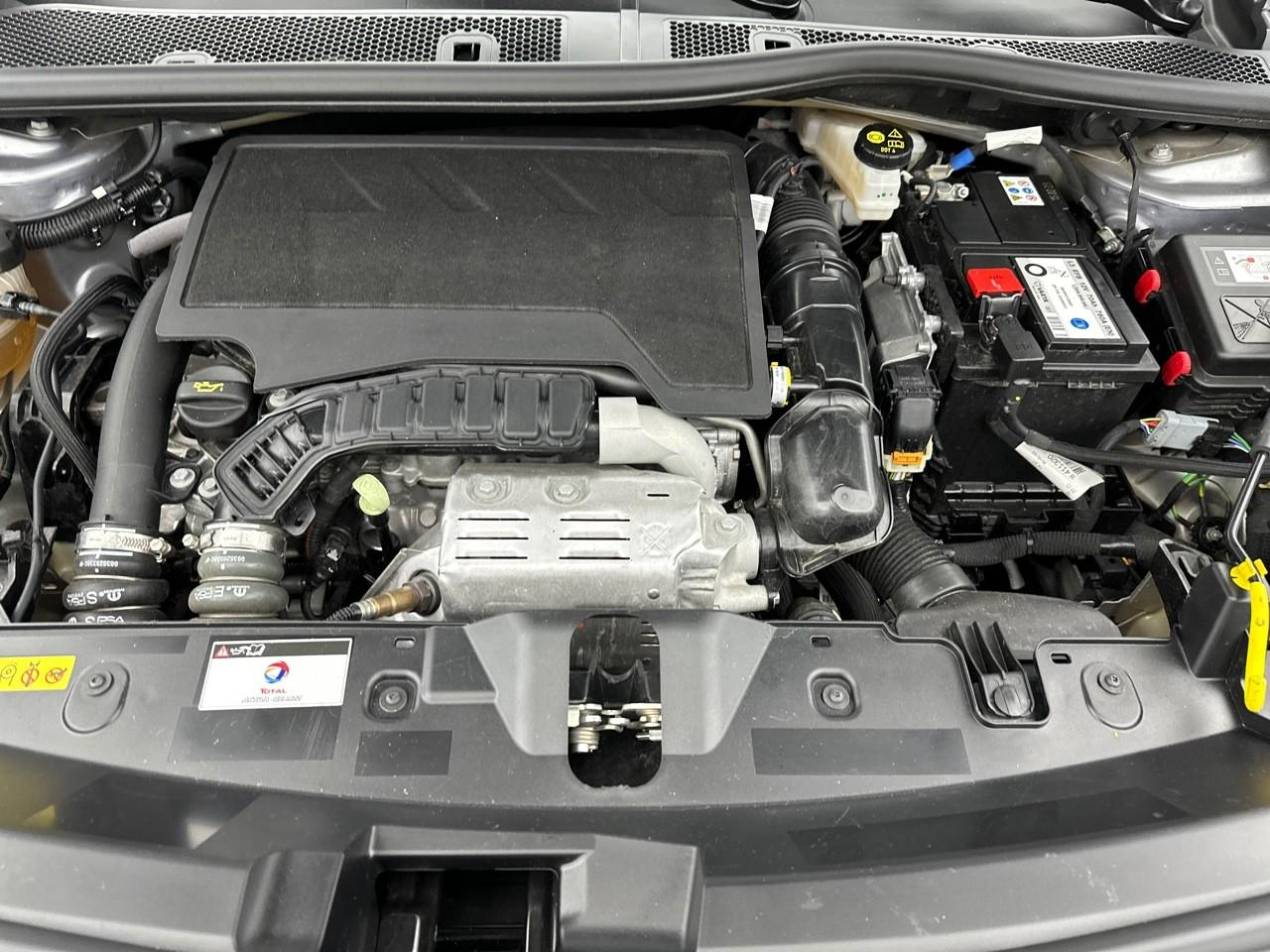 Peugeot 2008 puretech 130 s&s eat8 gt — photo 13