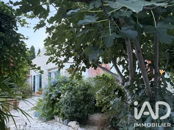 Maison 9 pièces 300 m²