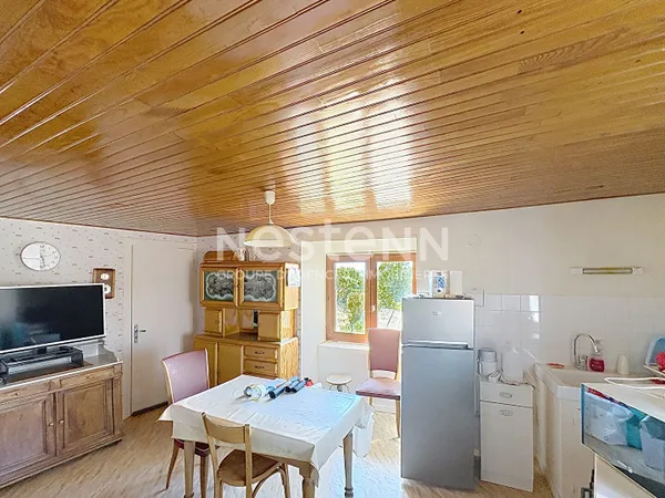 CENTRE DE LAPTE ! MAISON EN PIERRE AVEC TERRAIN ET GARAGE ET FORT POTENTIEL