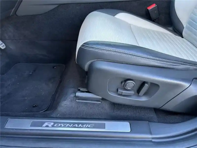 Land Rover Discovery Sport mark vi p300e phev awd bva — photo 37