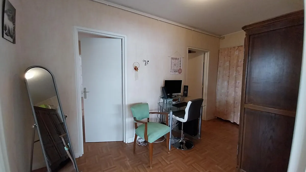 Photo 3
