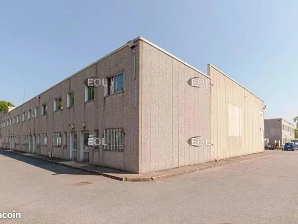 Local bureaux 176 m²