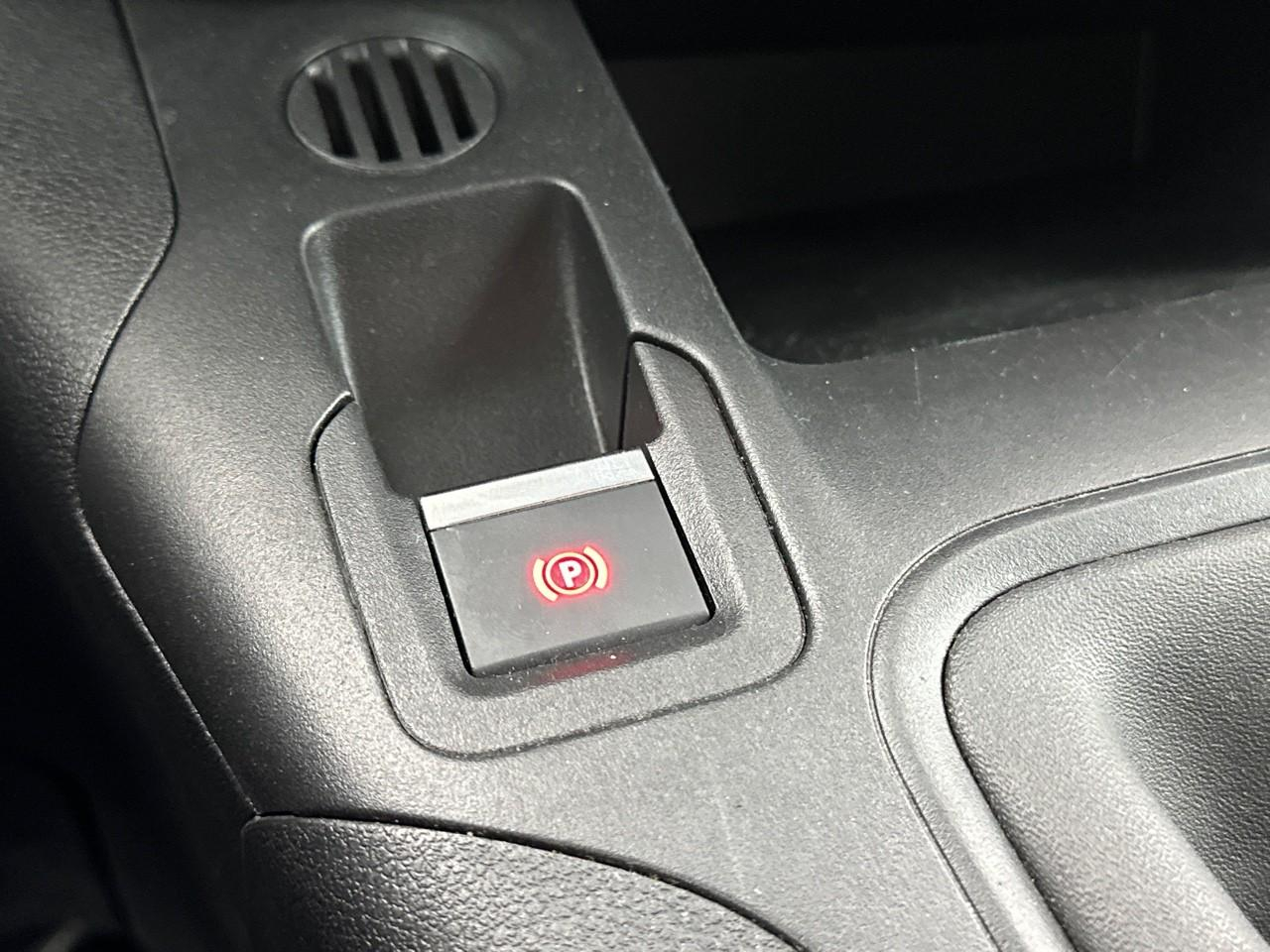 Citroën Berlingo van m 650 bluehdi 100 s&s bvm6 driver — photo 29