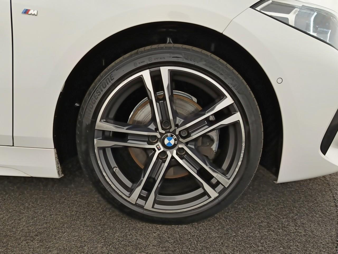 Bmw Serie 1 16i 109 ch dkg7 m sport — photo 11