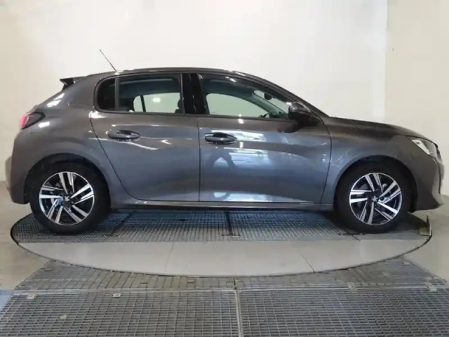 Peugeot 208 1.2 puretech 100ch s&amp;s allure — photo 2