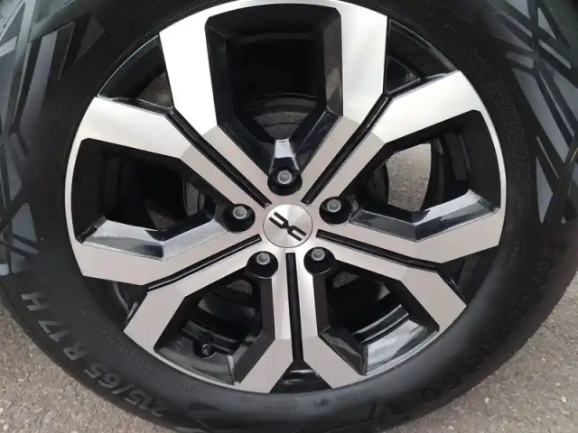 Dacia Duster tce 130 4x2 — photo 5