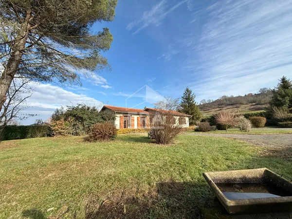 Maison T4 avec vue Pyrénées à vendre dans le Gers ? 3 chambres, grand terrain, proche Marciac