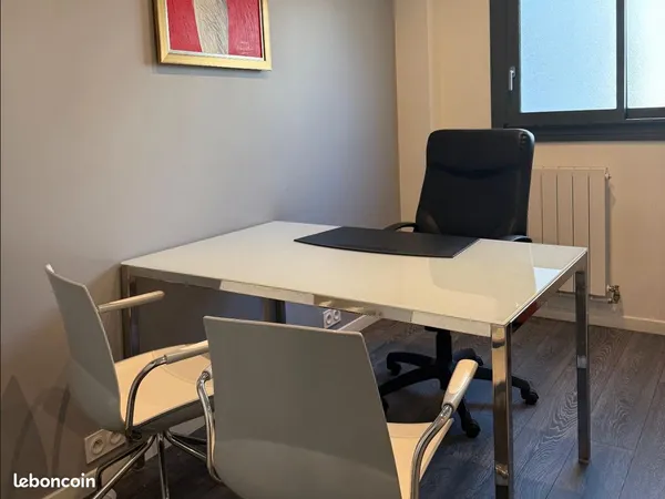 Bureau privatif équipé 1 poste 9 m² - Levallois face parc