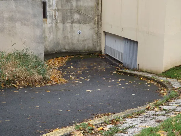 Place de parking souterrain