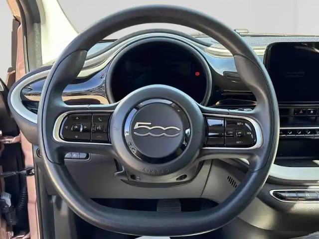 Fiat 500 e 95ch action — photo 12