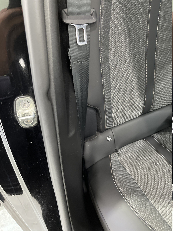 Peugeot 208 — photo 58