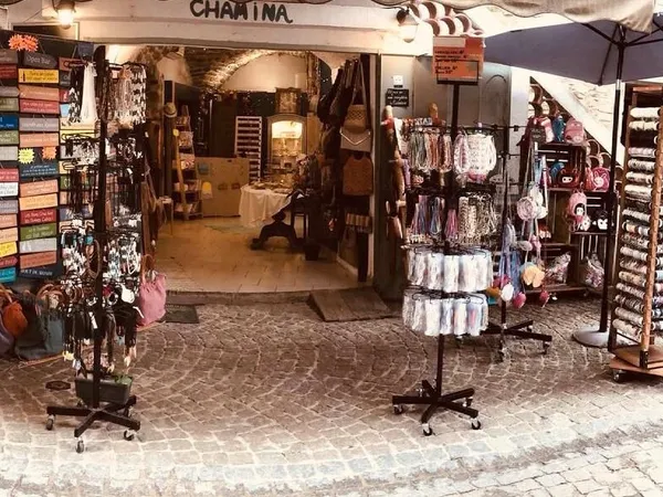 Pas de porte boutique