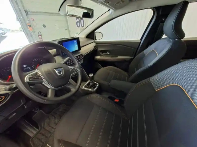 Dacia Sandero tce 90 - 22 — photo 10