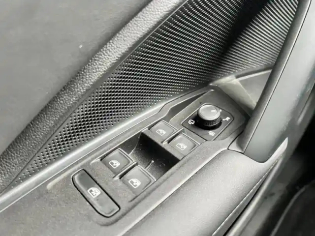 Volkswagen Tiguan 1.5 etsi 150ch dsg7 — photo 17