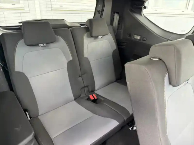 Dacia Jogger 1.0 tce 110ch extreme 7 places -24 — photo 20