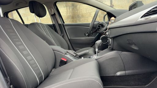 Renault Megane 1.5 dCi 110 EDC6 - Dynamique – 2012 – 96665 km – Diesel – Boîte Automatique — photo 7
