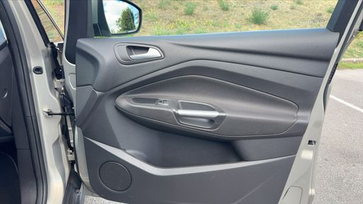 Ford Focus C-MAX 1.5 TDCI 120 - Titanium – 2016 – 97569 km – Diesel – Boîte Manuelle — photo 26
