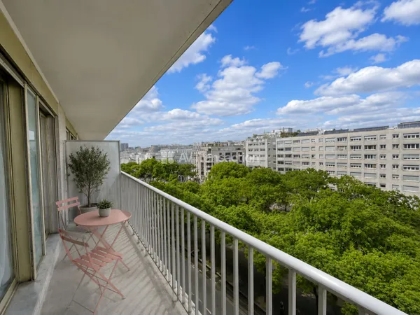 Appartement 2 pieces 55 m2 avec balcon - Cave et Parking