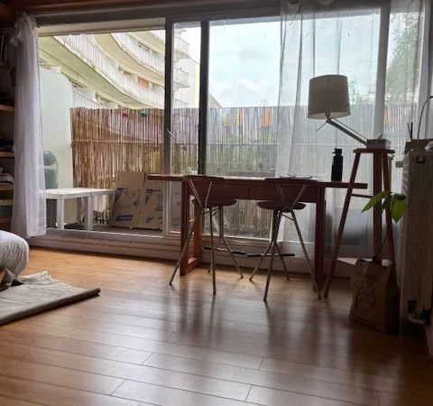 T1 avec Terrasse a Montparnasse refait