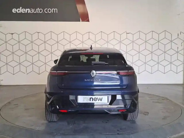 Renault Megane e-tech ev60 220 ch super charge — photo 4