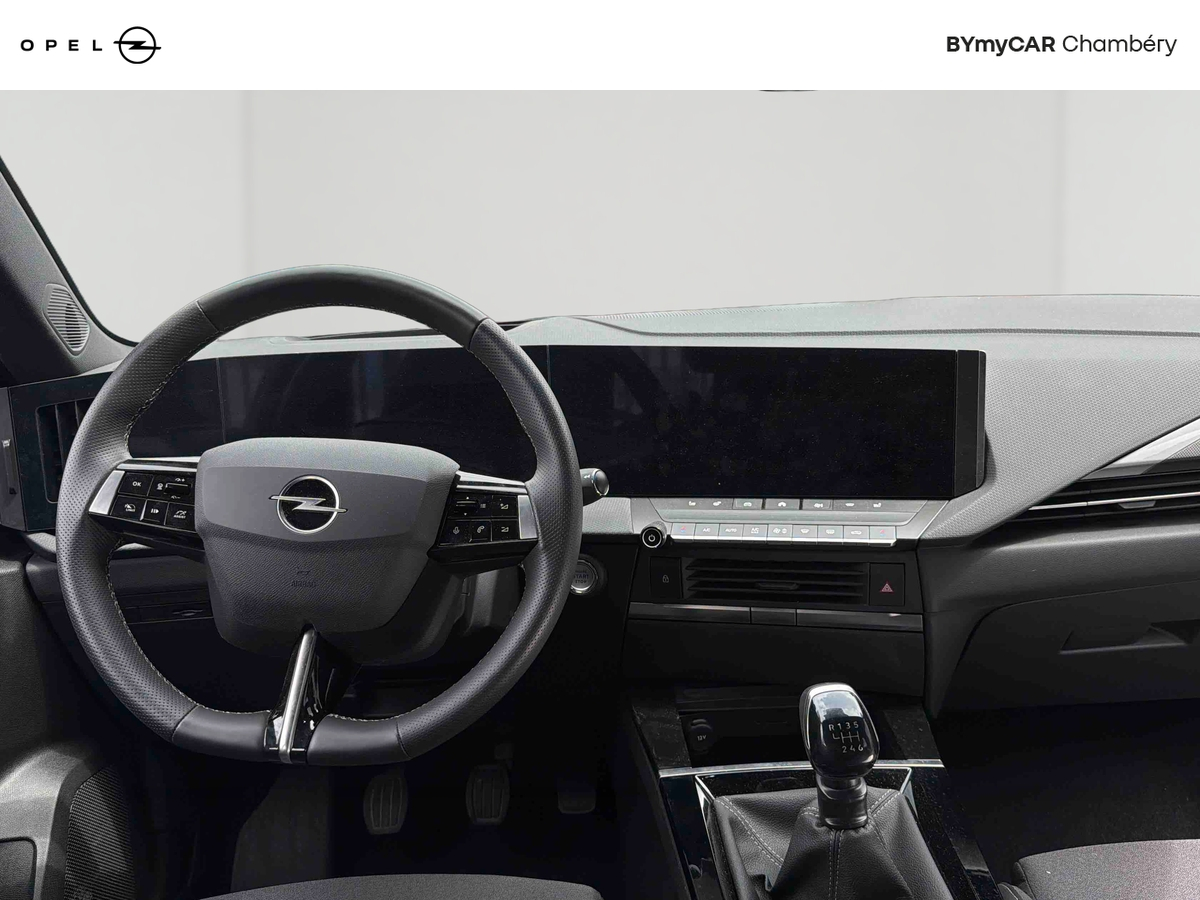 Opel Astra 1.2 Turbo 130 ch BVM6 — photo 9