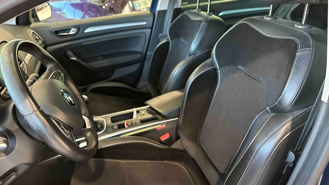 Renault Mégane IV Berline TCe 130 Energy — photo 11