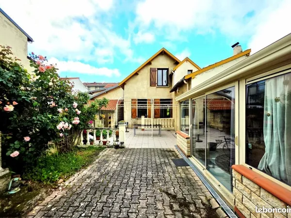 Maison 7 pièces 130 m²