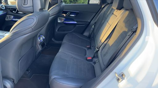 Mercedes Classe GLC 300 de 333 EQ Power 4Matic 9G-Tronic - AMG Line – 2023 – 39085 km – Hybride rechargeable – Boîte Automatique — photo 38