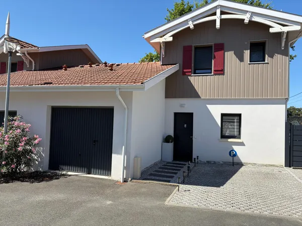 Charmante maison récente située à Andernos,