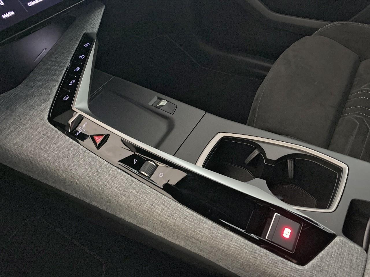 Peugeot 5008 hybrid 145 ch e-dcs6 gt — photo 18