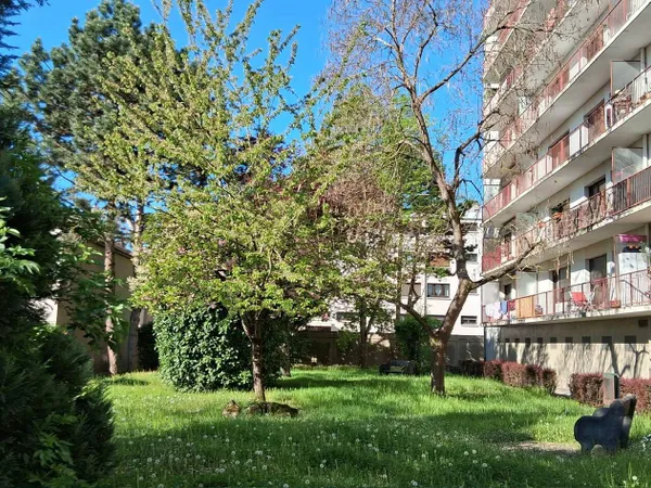Appartement 4 pièces 77 m²