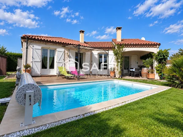 Jolie villa de plain pied avec piscine