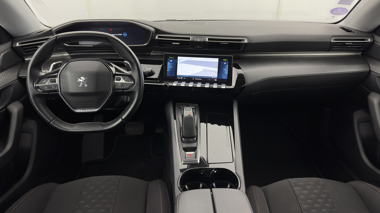 Peugeot 508 SW Hybrid 225 e-EAT8 — photo 21