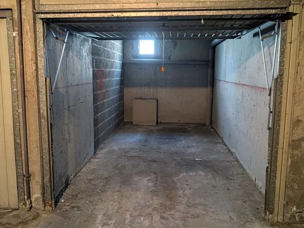 A louer garage fermé