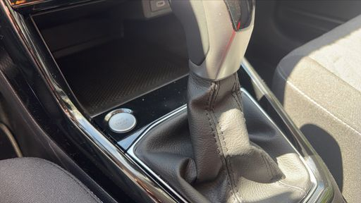 Volkswagen T-Cross 1.0 TSI 115 DSG7 - Vw Edition – 2024 – 5076 km – Essence – Boîte Automatique — photo 4