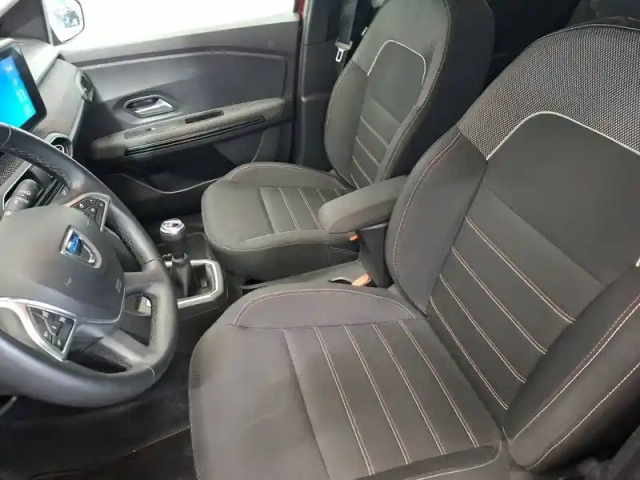 Dacia Jogger tce 110 5 places — photo 12