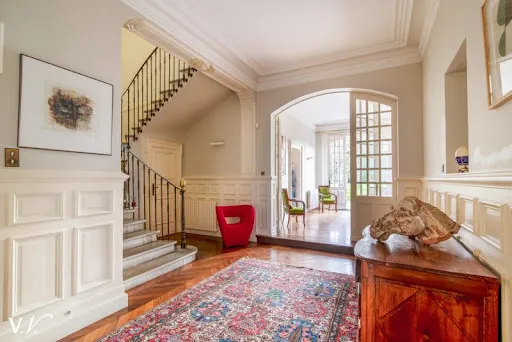 Maison 10 pièces 360 m²