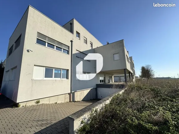 Bureaux 80 m²