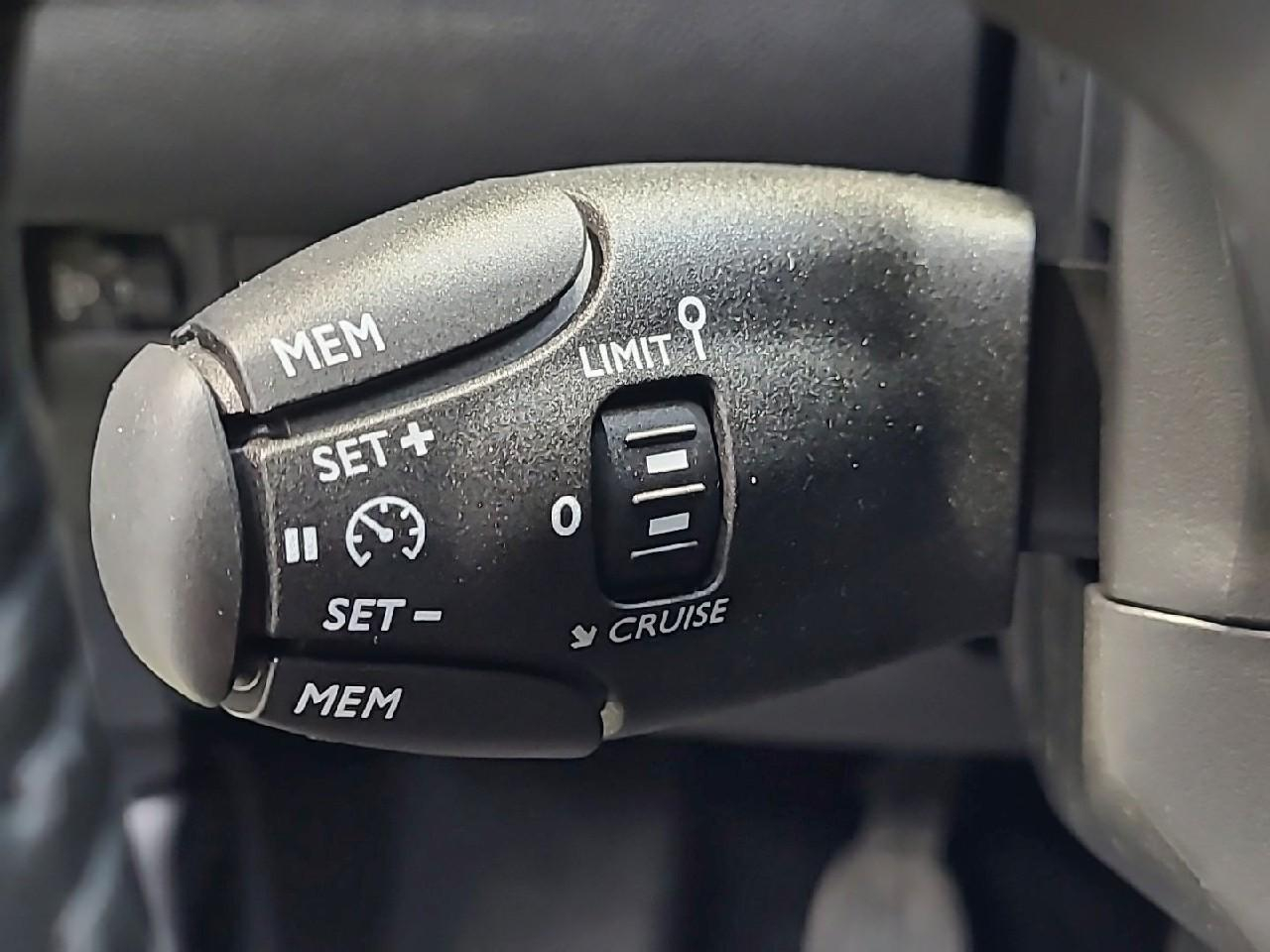 Peugeot 208 puretech 75 s&s bvm5 active — photo 24