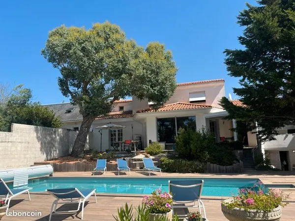 Demeure de charme de X m² avec 5 chambres et piscine - Saint-Jean-de-Monts, quartier des Demoiselles