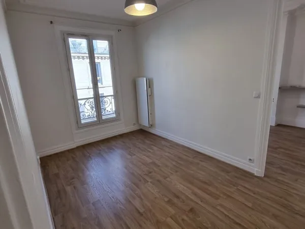 Paris 18 ème, deux pièces