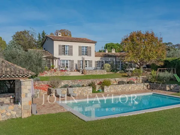 Propriété d'Exception - élégance et vue panoramique