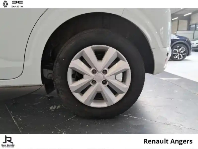 Dacia Sandero 1.0 tce 90ch expression cvt — photo 8